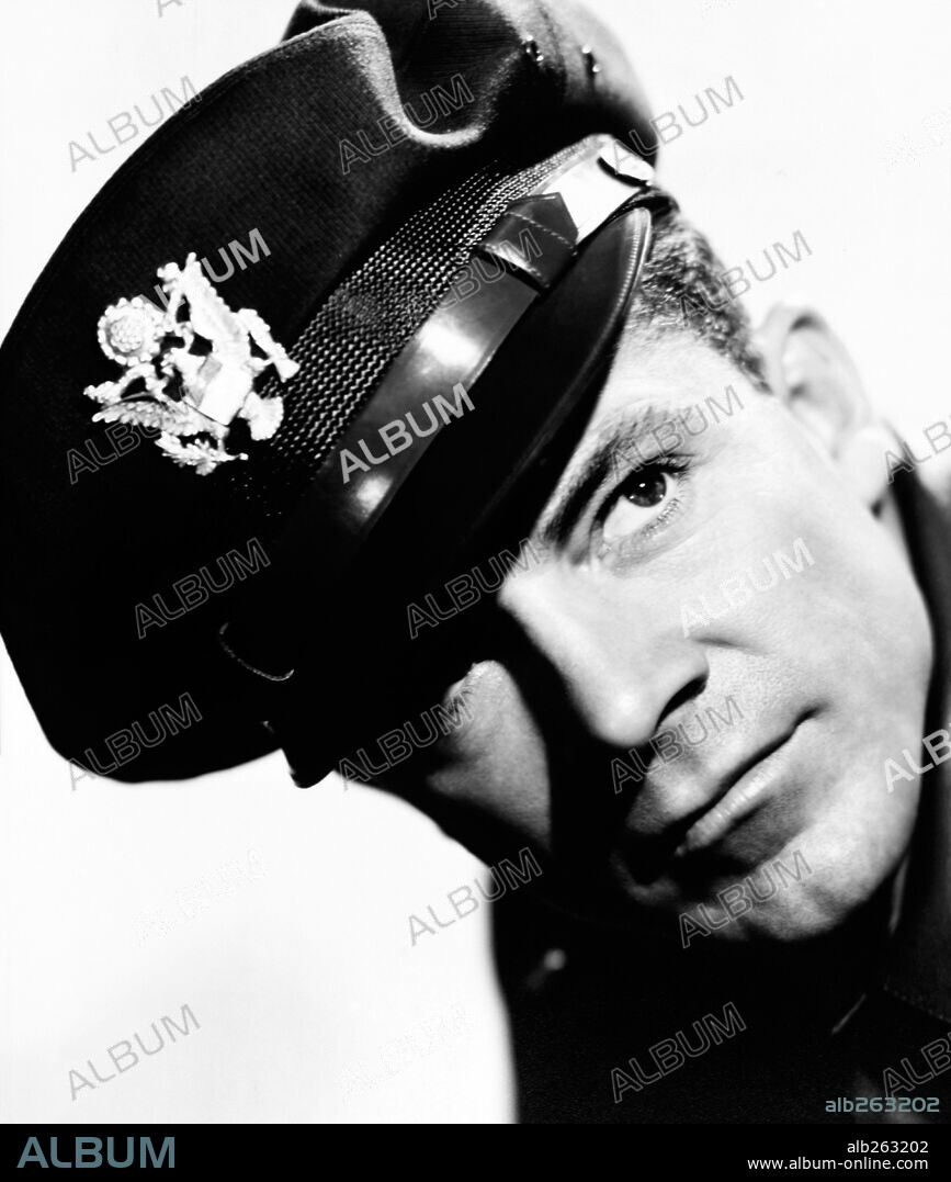 DANA ANDREWS in THE PURPLE HEART, 1944, directed by LEWIS MILESTONE. Copyright 20TH CENTURY FOX.