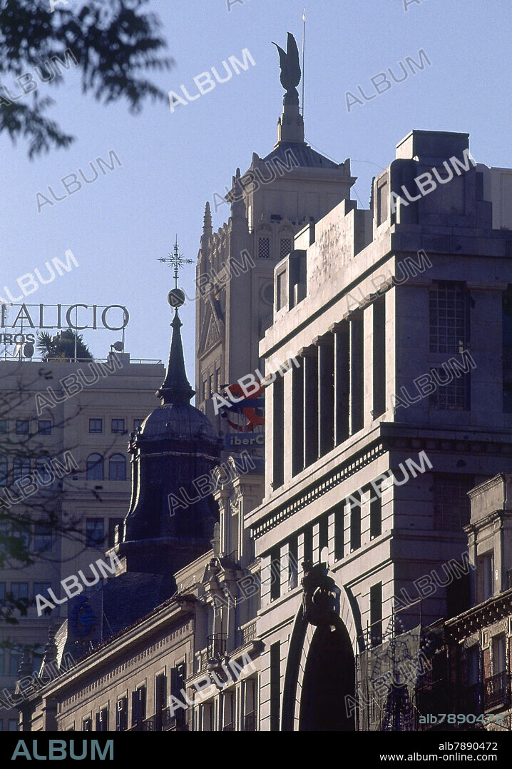 ANTONIO PALACIOS RAMILO (1876-1945). PARTE SUPERIOR DEL BANCO HISPANO INDUSTRIAL SITUADO EN LA CALLE ALCALA Nº 31 CONSTRUCCION DE 1942 CONVERTIDO EN CONSEJERIA DE LA PRESIDE.