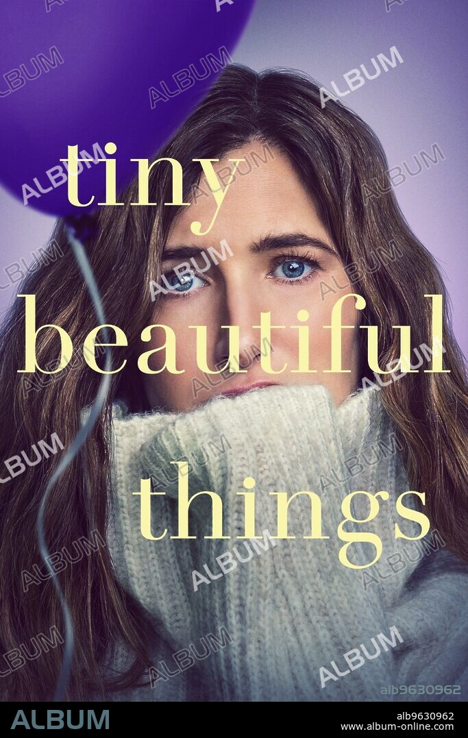 Plakat zu TINY BEAUTIFUL THINGS, 2023, unter der Regie von DESIREE AKHAVAN, RACHEL LEE GOLDENBERG und STACIE PASSON. Copyright ABC SIGNATURE STUDIOS.