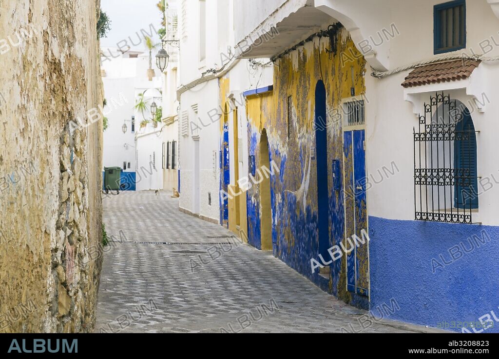 pintura mural,medina de Assilah, Marruecos, norte de Africa, continente africano.