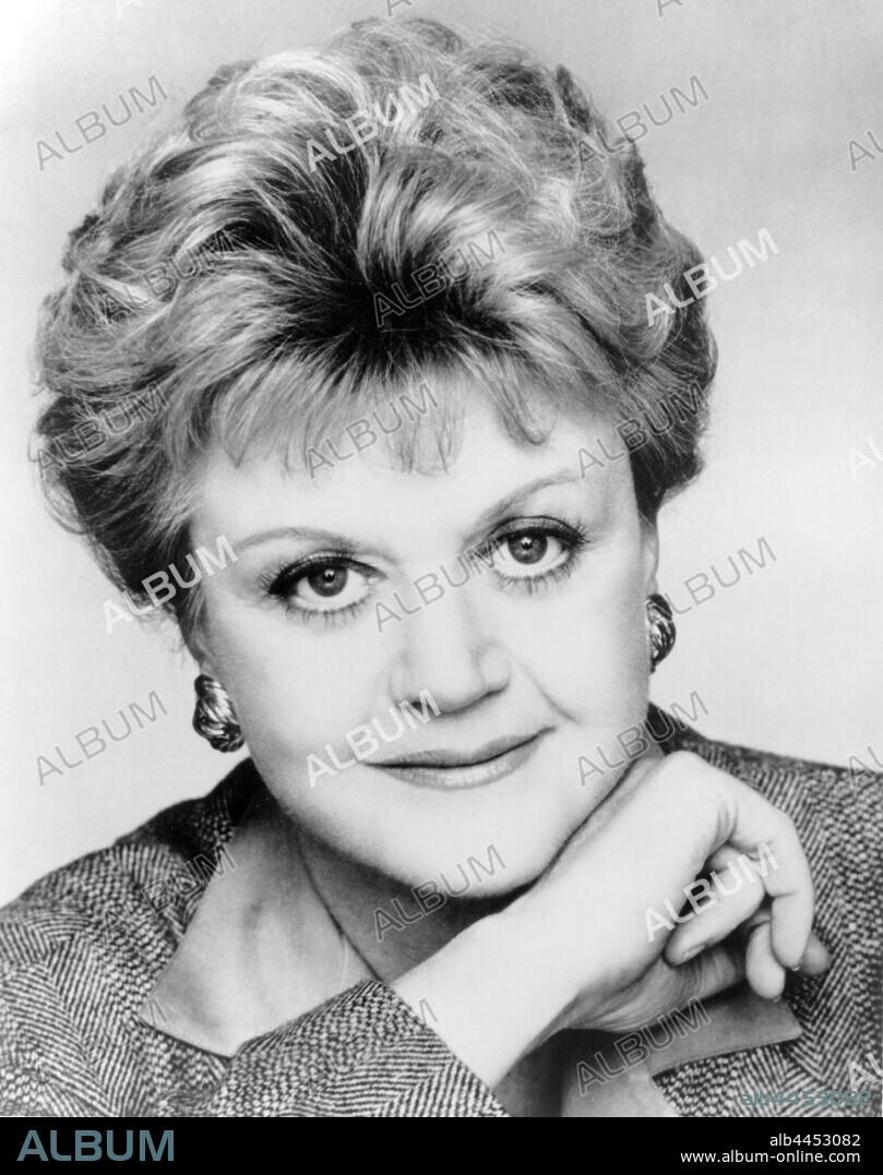 ANGELA LANSBURY in MURDER, SHE WROTE, 1984, directed by ALLEN REISNER, JERRY JAMESON, SEYMOUR ROBBIE and VINCENT MCEVEETY. Copyright UNIVERSAL TV.