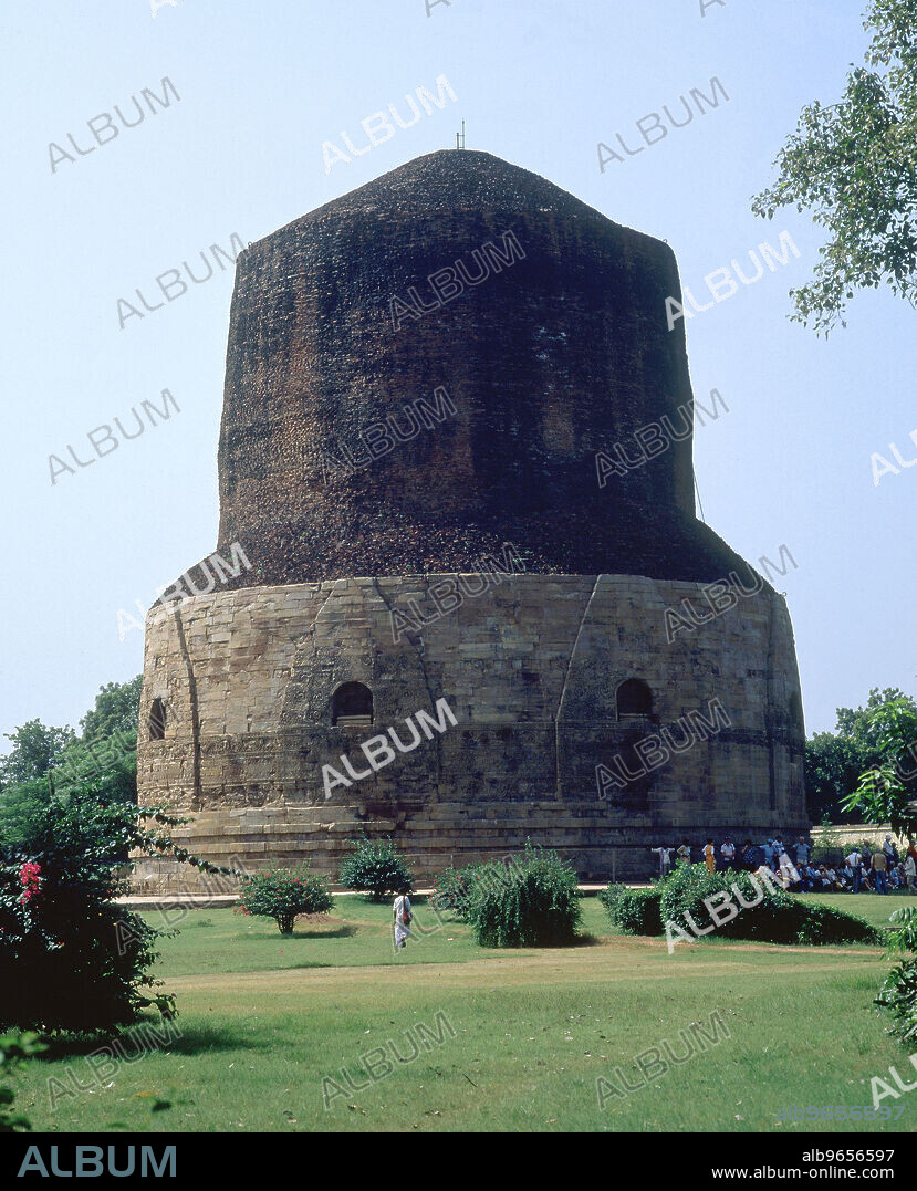 ASOKA O ASHOKA VARDHANA (?-232 AC). STUPA DE 1794-DEL PERIODO GUPTA-28,50 M.