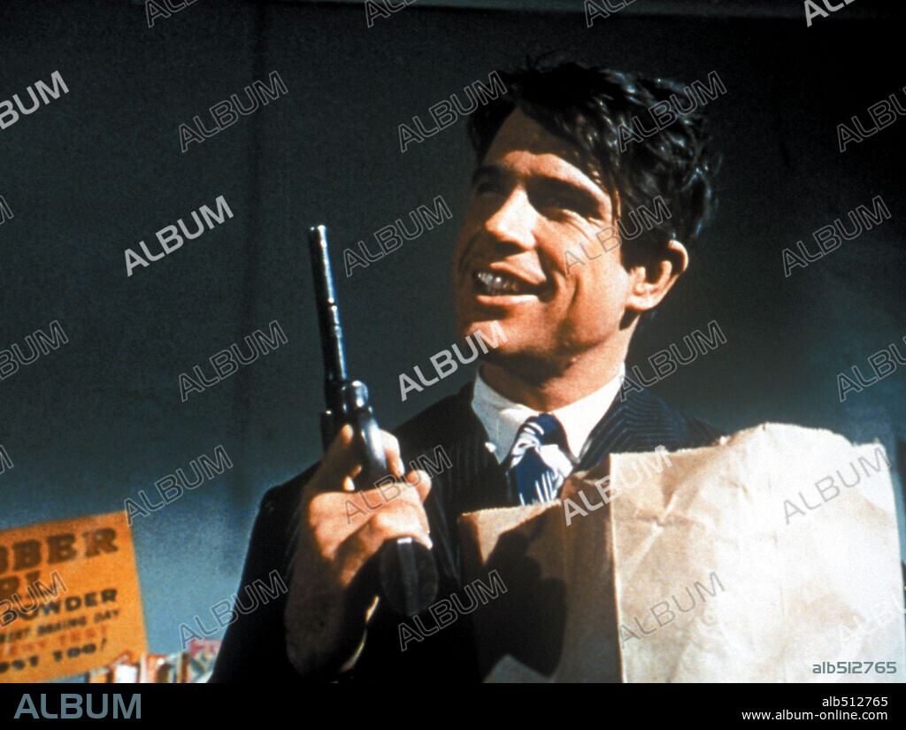 WARREN BEATTY en BONNIE Y CLYDE, 1967 (BONNIE AND CLYDE), dirigida por ARTHUR PENN. Copyright WARNER BROTHERS.