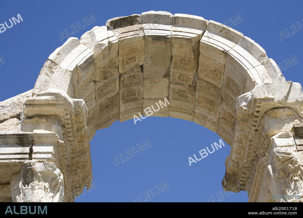 The Tetrapylon was a monumental double gateway at the entrance to the Temple of Aphrodite. It consisted of four rows of four columns and dates from the middle of the 2nd century.