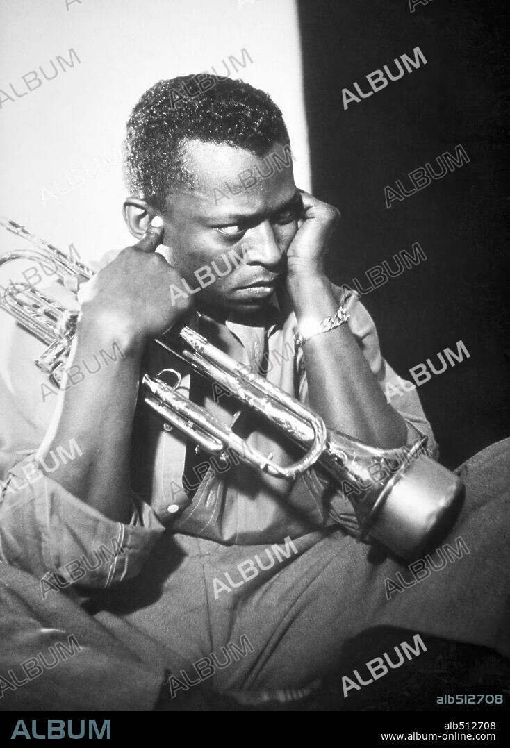 Miles Davis (1926-1991) •