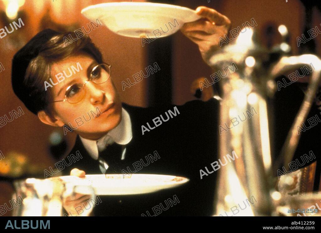 BARBRA STREISAND in YENTL, 1983, directed by BARBRA STREISAND and HARRY D'ABBADIE D'ARRAST. Copyright M.G.M/UNITED ARTIST.