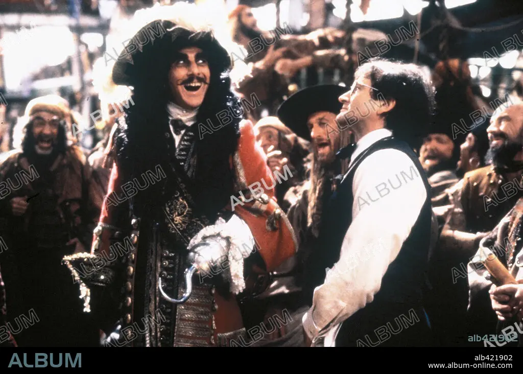 DUSTIN HOFFMAN and ROBIN WILLIAMS in HOOK, 1991, directed by