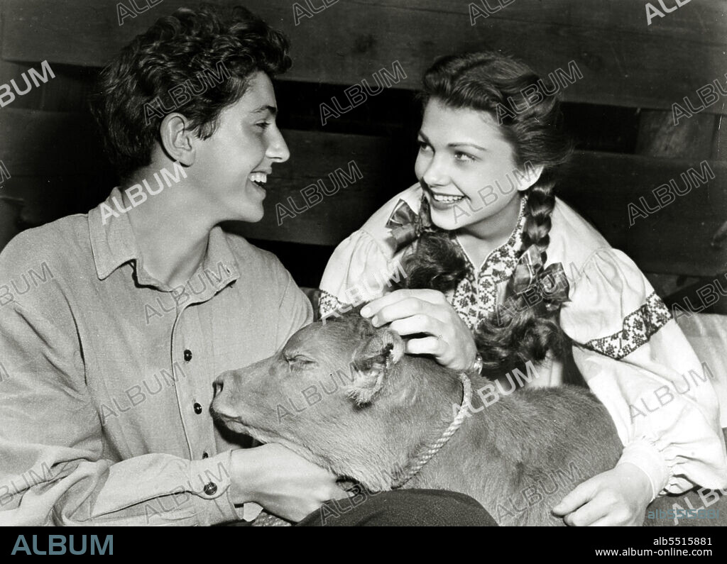 ANNE BAXTER in THE NORTH STAR, 1943, directed by LEWIS MILESTONE. Copyright SAMUEL GOLDWYN COMPANY.