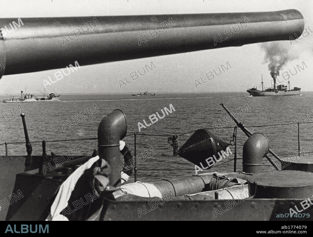 Romanian convoy sailing. Units of a Romanian cargo convoy with escort unit sailing the Black Sea. March 1943.