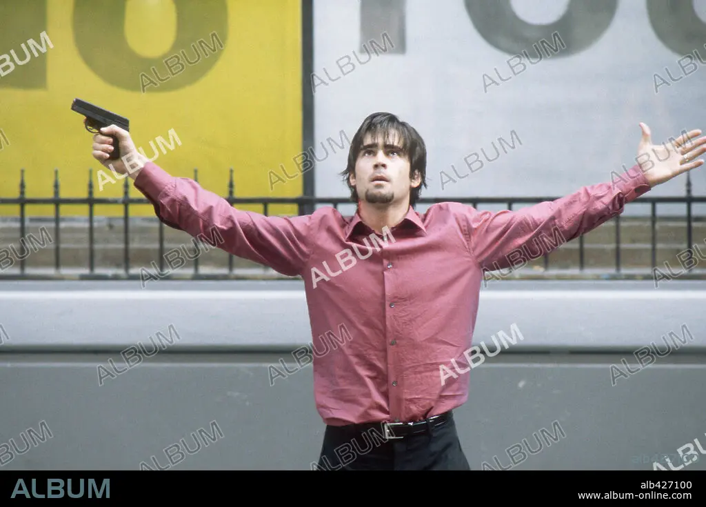 COLIN FARRELL in PHONE BOOTH, 2002, directed by JOEL 