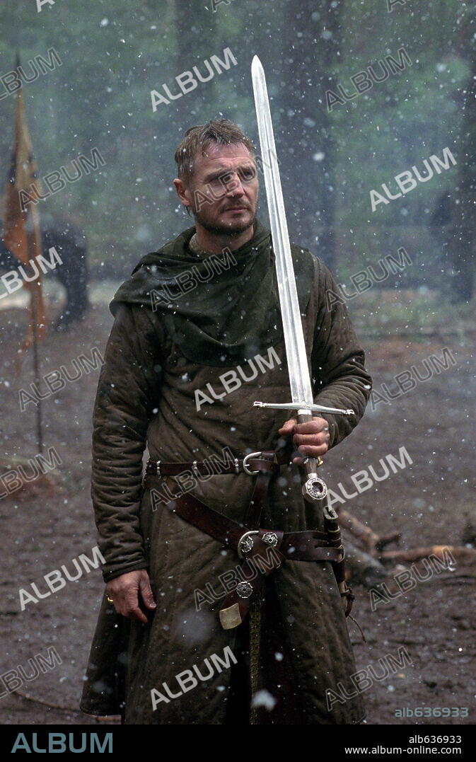 LIAM NEESON in KINGDOM OF HEAVEN, 2005, directed by RIDLEY SCOTT. Copyright 20TH CENTURY FOX / APPLEBY, DAVID.