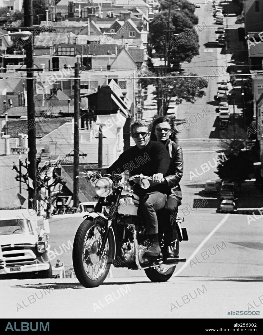 JACQUELINE BISSET and STEVE MCQUEEN in BULLITT, 1968, directed by PETER YATES. Copyright WARNER BROTHERS.