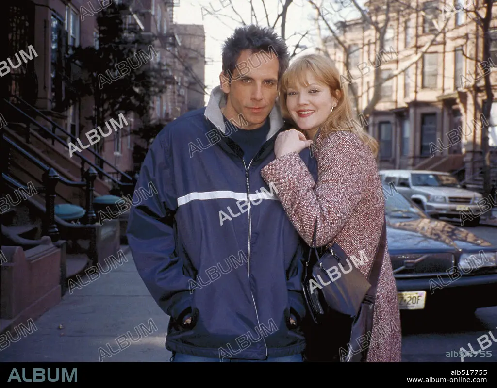 BEN STILLER and DREW BARRYMORE in DUPLEX, 2003, directed by DANNY DEVITO.  Copyright MIRAMAX. - Album alb517755