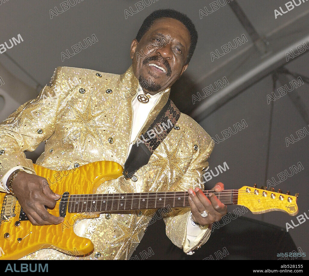 Dec 12, 2007 - San Diego, California, USA - US soul legend IKE TURNER, the former husband of Tina Turner, has died at the age of 76. He died at his home near San Diego, California. There was no immediate word on the cause of death. He rose to fame in the1960s, and is best remembered for his musical partnership and stormy marriage with Tina Turner. PICTURED: Jan 08, 2005 - Las Vegas, NV, USA - Musician IKE TURNER performing during Les Paul's 90th birthday celebration at Gibson Guitar's Music City during C. 12/12/2007