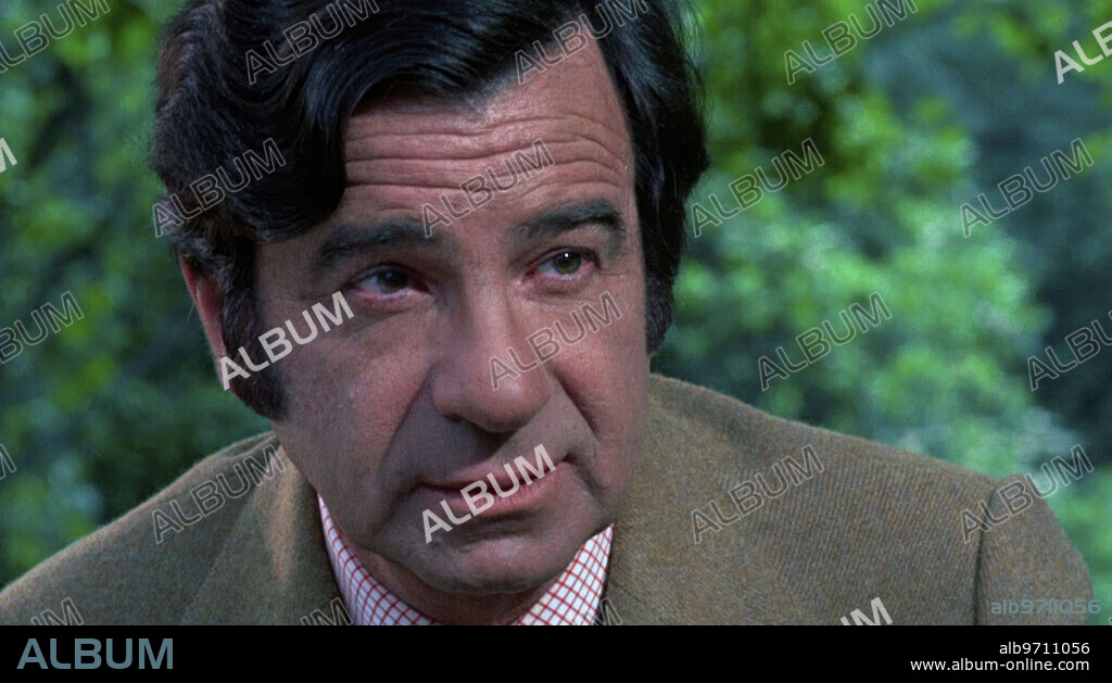 WALTER MATTHAU in A NEW LEAF, 1971, directed by ELAINE MAY. Copyright PARAMOUNT PICTURES.