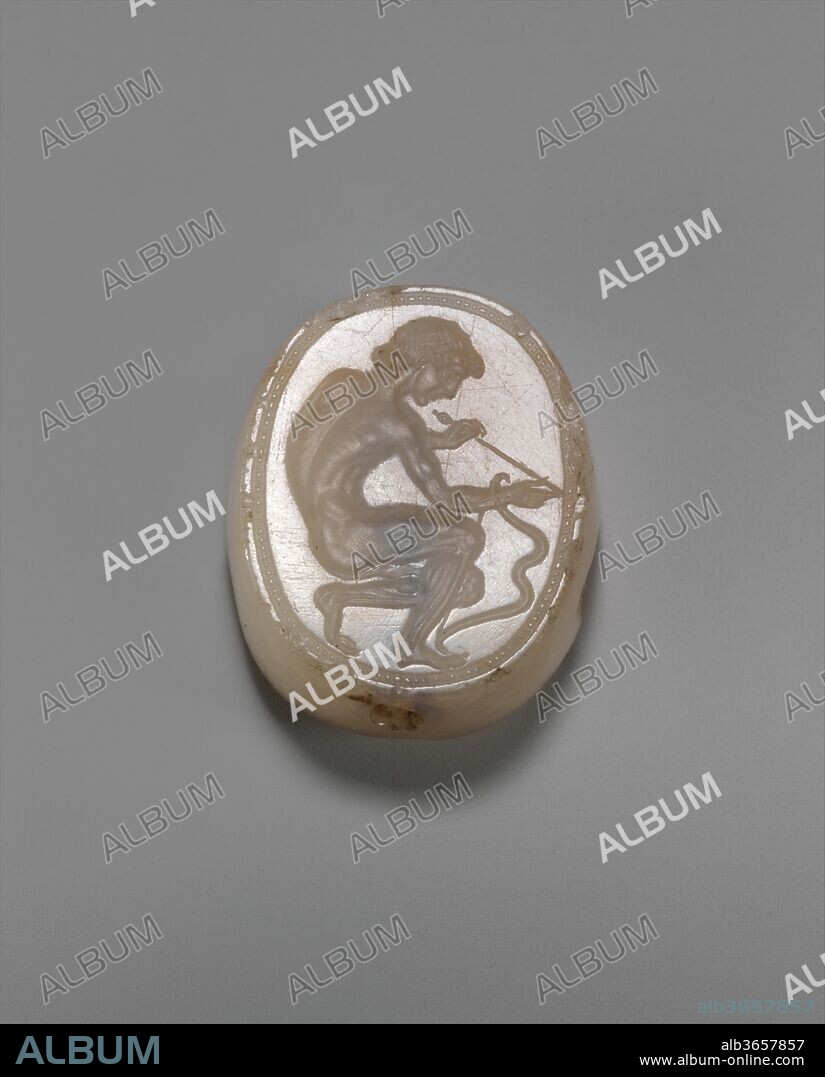 Chalcedony scaraboid. Culture: Greek. Dimensions: 5/8 × 1/2 × 11/16 in. (1.5 × 1.3 × 1.7 cm). Date: ca. 500 B.C..
Archer testing arrow
Epimenes signed his name on a gem now in the Museum of Fine Arts, Boston. He was probably trained on one of the Aegean islands.