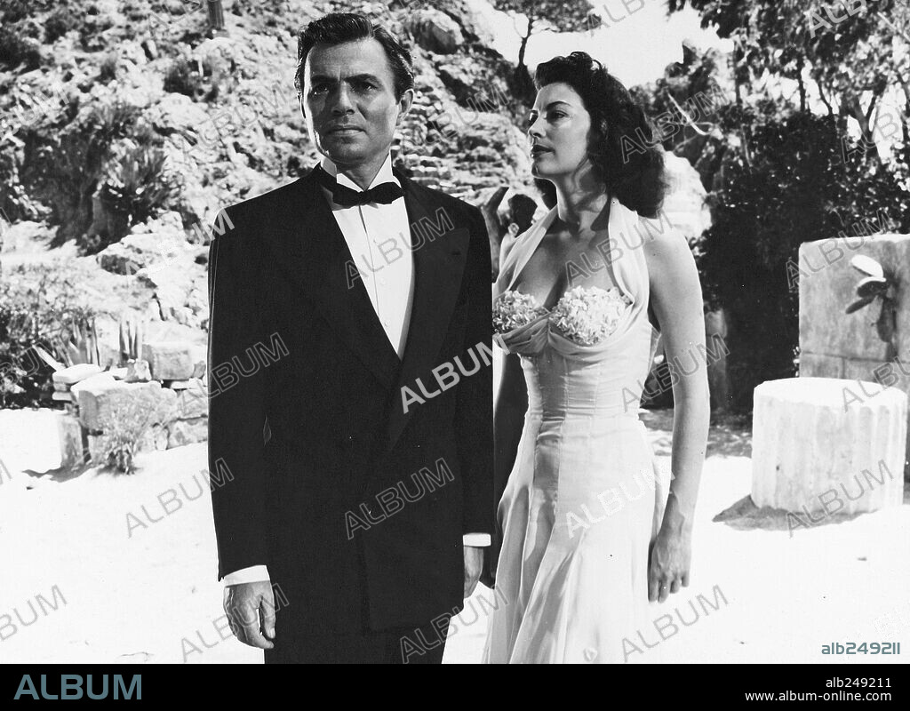 AVA GARDNER y JAMES MASON en PANDORA Y EL HOLANDÉS ERRANTE, 1951 (PANDORA AND THE FLYING DUTCHMAN), dirigida por ALBERT LEWIN. Copyright ROMULUS FILMS.