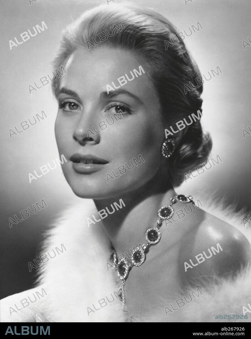 GRACE KELLY.