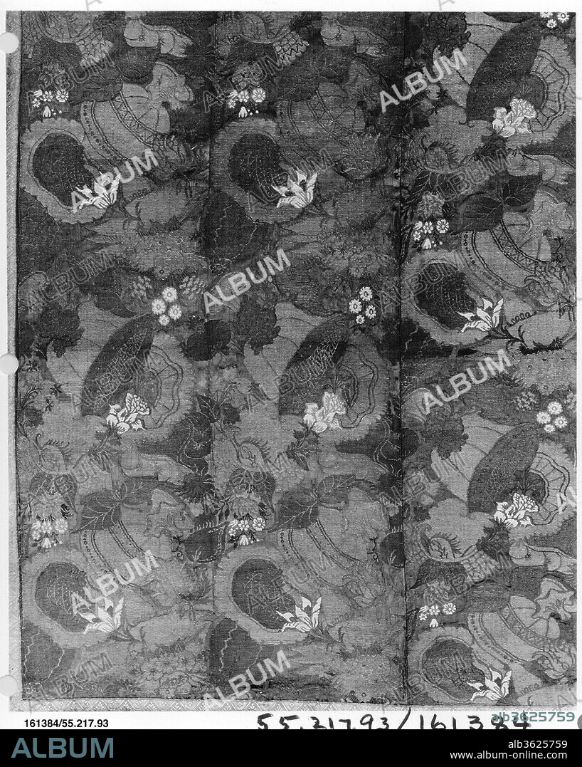 Piece. Culture: Italian, Venice. Dimensions: Overall: 41 3/4 x 39 in. (106 x 99.1 cm). Date: ca. 1720.
Panels such as this--with its extraordinary patterns in long repeats--were called "bizarre" by the Danish scholar Slomann, who believed they were made in India. Most scholars consider them an exotic phase in the history of European silk weaving.