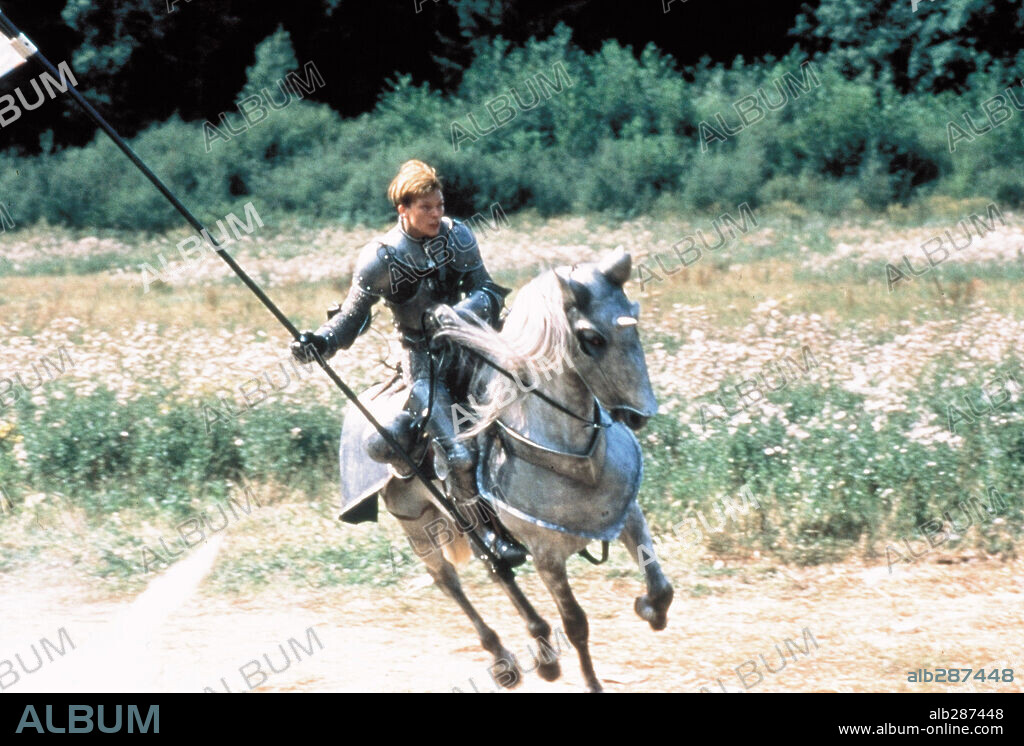 MILLA JOVOVICH in MESSENGER: THE STORY OF JOAN OF ARC, 1999 (JEANNE D'ARC), directed by LUC BESSON. Copyright GAUMONT.