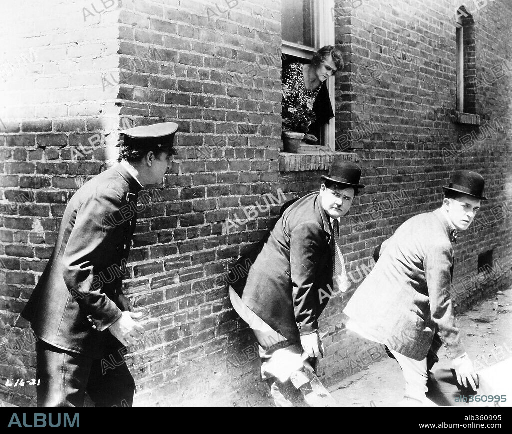 OLIVER HARDY and STAN LAUREL in LIBERTY, 1929, directed by LEO MCCAREY. Copyright HAL ROACH/MGM.