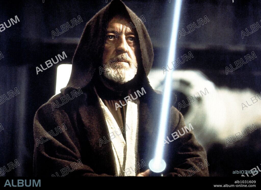 ALEC GUINNESS in STAR WARS: EPISODE IV-A NEW HOPE, 1977, directed by GEORGE LUCAS. Copyright LUCASFILM/20TH CENTURY FOX.