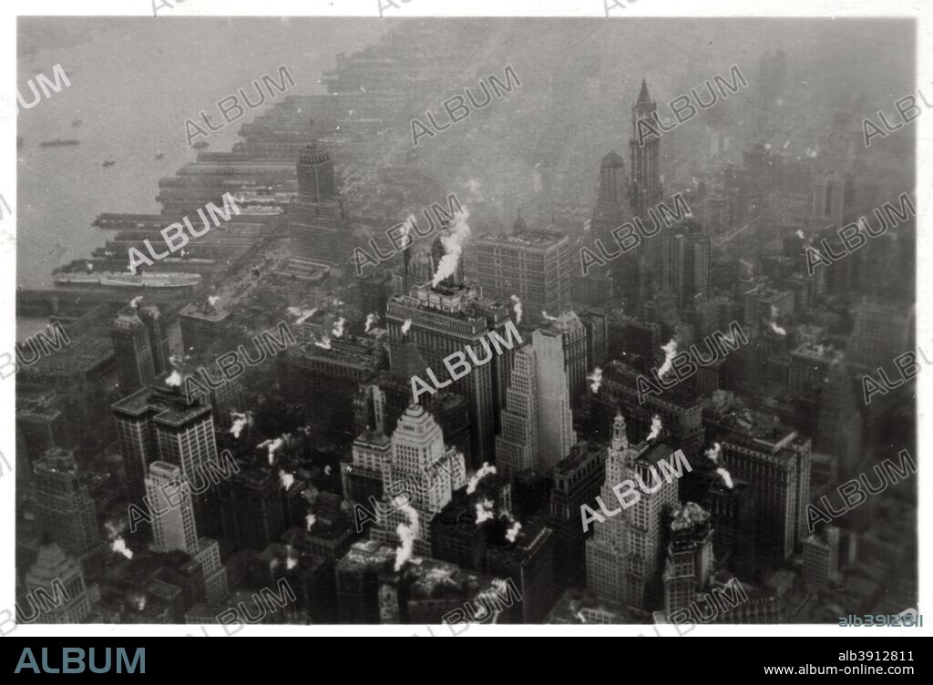 Aerial view of Manhattan, New York City, USA, from a Zeppelin 