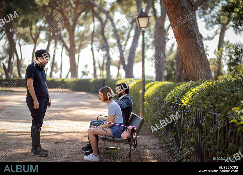 LAIA MANZANARES, MANOLO SOLO and PABLO MAQUEDA in THE UNKNOWN GIRL, 2023 (LA DESCONOCIDA), directed by PABLO MAQUEDA. Copyright ICAA / Telemadrid.