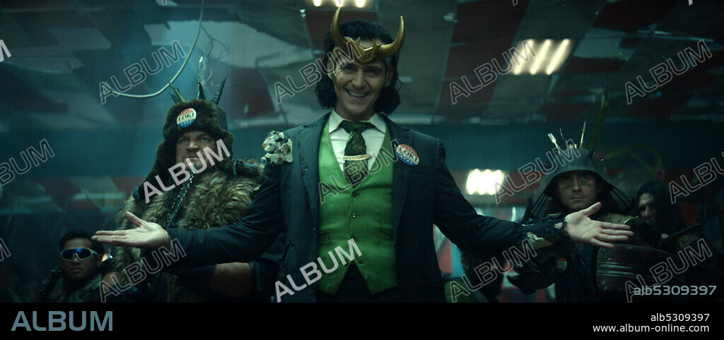 TOM HIDDLESTON in LOKI, 2021, directed by KATE HERRON. Copyright MARVEL STUDIOS.