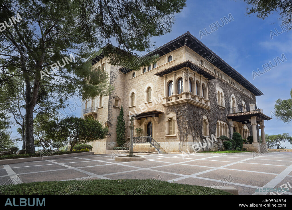 Marivent Palace, summer residence of the Spanish royal family, Cala Mayor, Palma, Majorca, Balearic Islands, Spain.