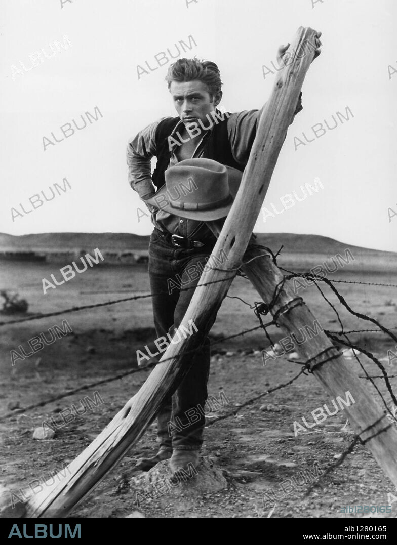 JAMES DEAN in GIANT, 1956, directed by GEORGE STEVENS. Copyright WARNER BROTHERS.