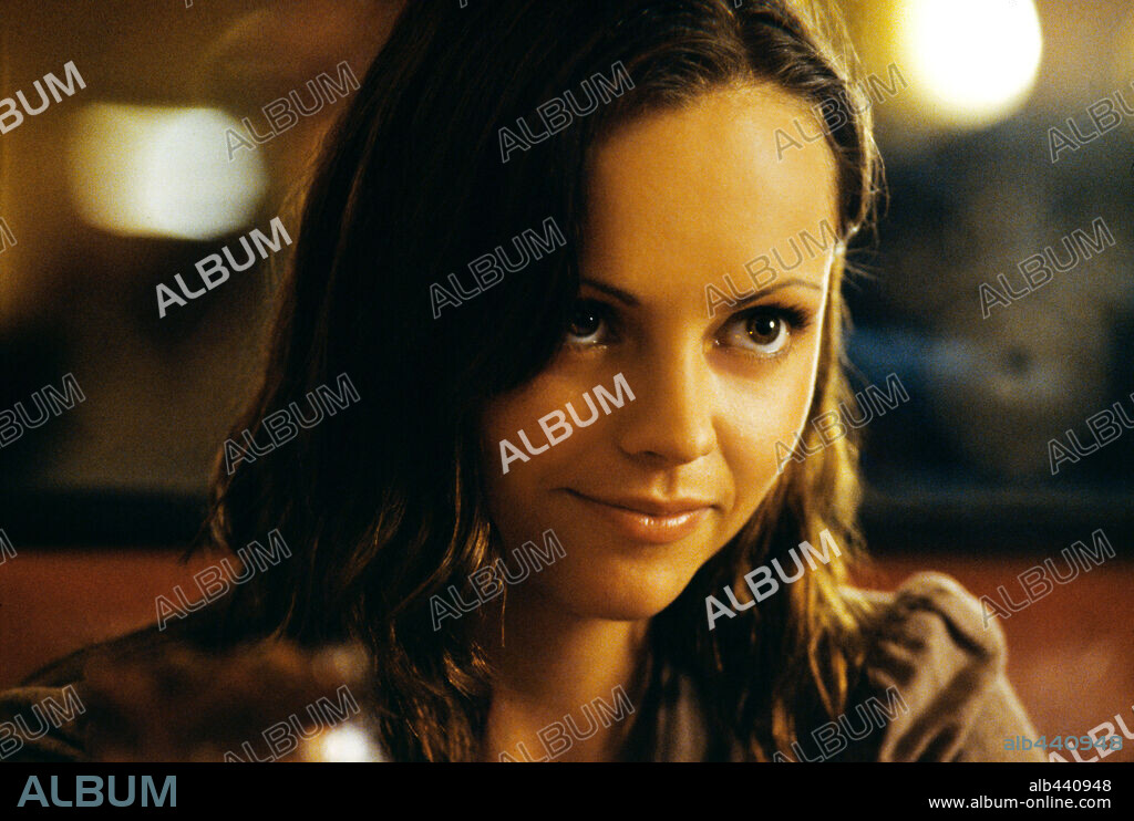 CHRISTINA RICCI in ANYTHING ELSE, 2003, directed by WOODY ALLEN. Copyright DREAMWORKS / HAMILL, BRIAN.