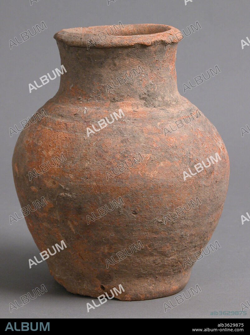 Vase. Culture: Coptic. Dimensions: Overall: 6 11/16 x 5 1/2 in. (17 x 14 cm). Date: 4th-7th century.