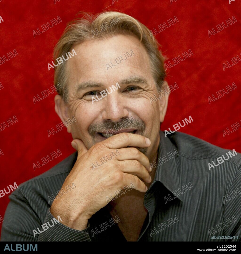 Kevin Costner – Stock Editorial Photo © s_bukley #17949595