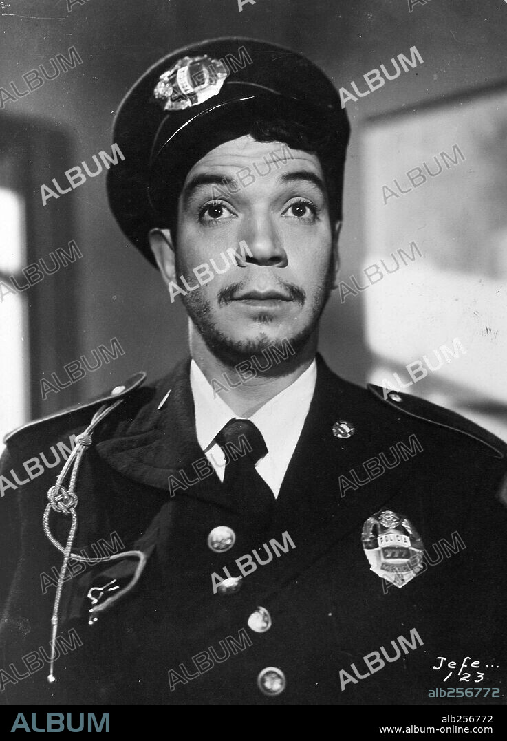 CANTINFLAS in EL BOMBERO ATÓMICO, 1952, directed by MIGUEL M. DELGADO. Copyright POSA FILMS, S.A.