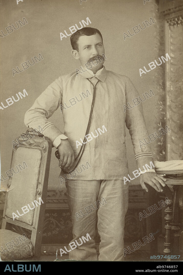 1896. Guerra de Cuba. Teniente Rodríguez, jefe del destacamento que guarnecía uno de los fuertes de Cascorro y resistió el asedio hasta que el general Jiménez Castellanos logró levantar el cerco. Ya ascendido a capitán, siguió guarneciendo dicho fuerte y resistió también el segundo sitio de Cascorro.