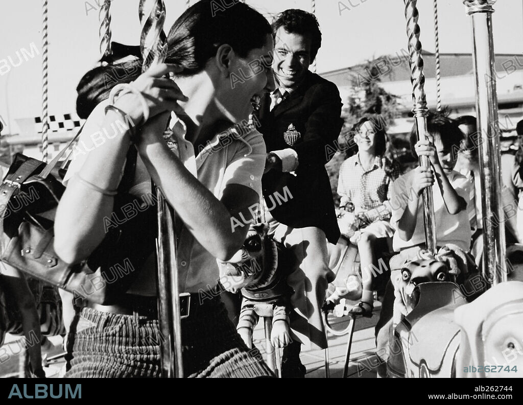 CHARO LOPEZ and JULIO IGLESIAS in LA VIDA SIGUE IGUAL, 1969.