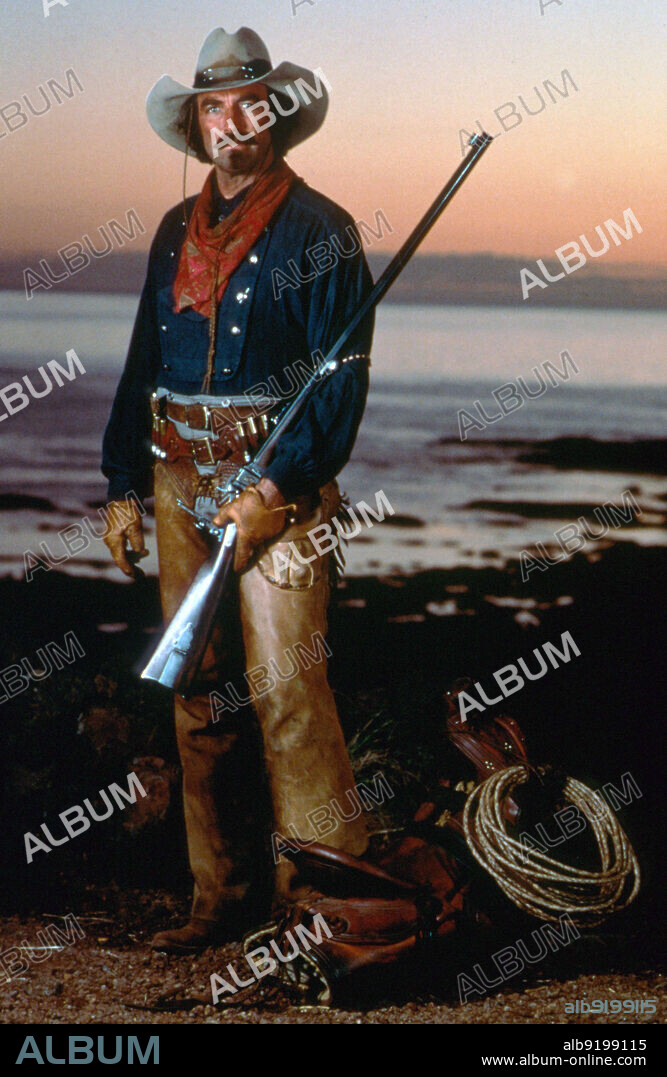 TOM SELLECK in QUIGLEY DOWN UNDER, 1990, directed by SIMON WINCER. Copyright PATHE.